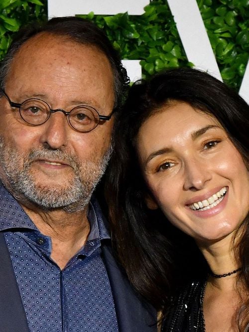 "Elles se connaissent entre elles" : Jean Reno évoque toutes les femmes à qui il a été marié et avec qui il a eu ses 6 enfants