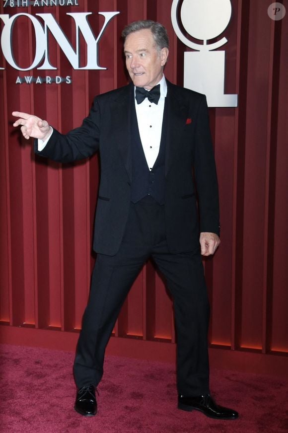 Bryan Cranston à la soirée Radio City Music Hall lors des Tony Awards 2025 à New York le 8 juin 2025. Crédit photo : Backgrid USA / Bestimage