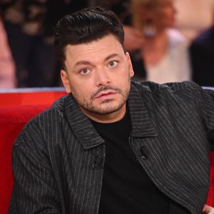 Le comédien sera présent dans l'émission "Vivement dimanche" le 4 octobre 2026 sur France 3
Exclusif - Kev Adams lors de l'enregistrement de l'émission Vivement dimanche au studio Rive gauche, présentée par M.Drucker et diffusée le 4 octobre sur France 3, à Paris, France, le 30 septembre 2026. © Guillaume Gaffiot/Bestimage