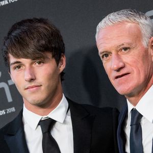 Dylan Deschamps est le fils du sélectionneur de l'équipe de France de football Didier Deschamps

Didier Deschamps, sa femme Claude et leur fils Dylan - Les célébrités arrivent à la cérémonie des Trophées Fifa au Royal Festival Hall à Londres, Royaume Uni. © Cyril Moreau/Bestimage