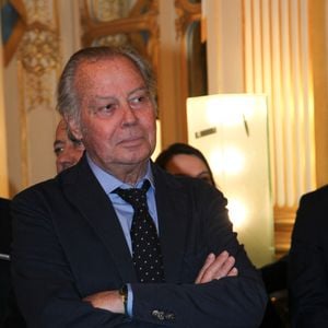 Michel Leeb - Rachida Dati remet à Chantal Ladesou les insignes de Chevalier de la Légion d'Honneur au ministère de la Culture à Paris le 2 février 2026. © Philippe Baldini / Bestimage