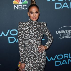 Jennifer Lopez - Photocall du jury pour le concours de danse télévisé 'World of Dance' au Saban Media Center à New York, le 1er mai 2018 Backgrid USA / Bestimage