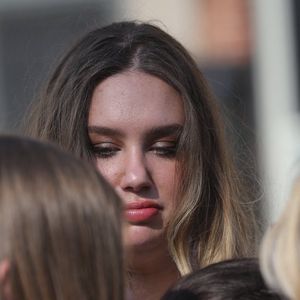 Milla Savarese, la fille unique d'E.Dequenne - 300 personnes réunies pour rendre hommage à Emilie Dequenne dans sa ville de Chièvres (Belgique), le 9 avril 2025. © Photonews / Bestimage