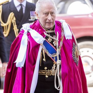 "Mon épouse et moi avons été profondément choqués et attristés par les terribles événements qui ont touché Liverpool", écrit le roi dans un communiqué diffusé sur le compte Instagram de la famille royale.

Le 16 mai 2025, le roi Charles III assiste à une cérémonie à l'abbaye de Westminster à Londres. GOFF INF / BESTIMAGE