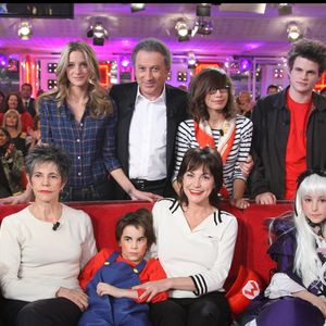 Lio en famille avec ses enfants, sa mère et Michel Drucker - Enregistrement de "Vivement Dimanche" le 17 février 2010 Guillaume Gaffiot/Bestimage