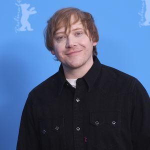 Repéré à 11 ans pour jouer Ron Weasley, il a gagné environ 24 millions de livres grâce à Harry Potter.

Rupert Grint au photocall du film "Nightborn" lors de la 76ème édition du festival international du film de Berlin. Action Press / Bestimage