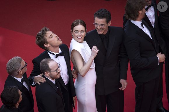 Clifton Collins Jr., Joaquin Phoenix, Ari Aster, Austin Butler, Emma Stone, Pedro Pascal - Montée des marches du film « Eddington » lors du 78ème Festival International du Film de Cannes, au Palais des Festivals à Cannes. Le 16 mai 2025
© Olivier Borde / Bestimage
