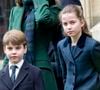 Un classement établi par une entreprise de jouets place Charlotte à la tête d’un patrimoine de 4,2 milliards d’euros, une fortune plus élevée que celle de son petit frère Louis
Le prince Louis et la princesse Charlotte - La famille royale britannique se rend à la messe de Noël à Sandringham. GOFF INF / BESTIMAGE