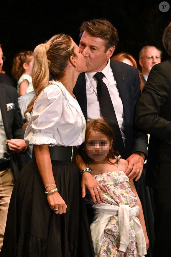 Christian Estrosi, le maire de Nice, avec sa femme, Laura Tenoudji Estrosi, leur fille Bianca, et son invité d'honneur Renaud Muselier, le président de la région PACA, a orchestré "Lou Festin Nissart", un diner amical et convivial autour du maire, au jardin Albert 1er sur la Coulée Verte à Nice le 6 septembre 2024. . © Bruno Bebert/Bestimage
