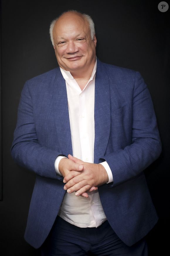 Exclusif - Portrait de Eric-Emmanuel Schmitt en marge de son émission sur Radio J à Paris le 3 octobre 2023.

© Jack Tribeca / Bestimage