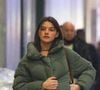 Pourtant, père et fille ne se sont pas vus depuis plus d'une décennie...
New York, NY - EXCLUSIF - Suri Cruise est arrivée au Barrymore Theatre pour voir sa mère, Katie Holmes, jouer dans « Our Town » pour son anniversaire.
Backgrid USA / Bestimage