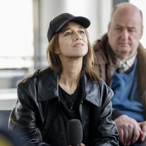 L'actrice et chanteuse s'est confiée dans "Les rencontres du Papotin"

Charlotte Gainsbourg dans "Les rencontres du Papotin", dans l'émission diffusée le samedi 5 avril 2025 sur France 2. © Léo Kekemenis - France Télévisions