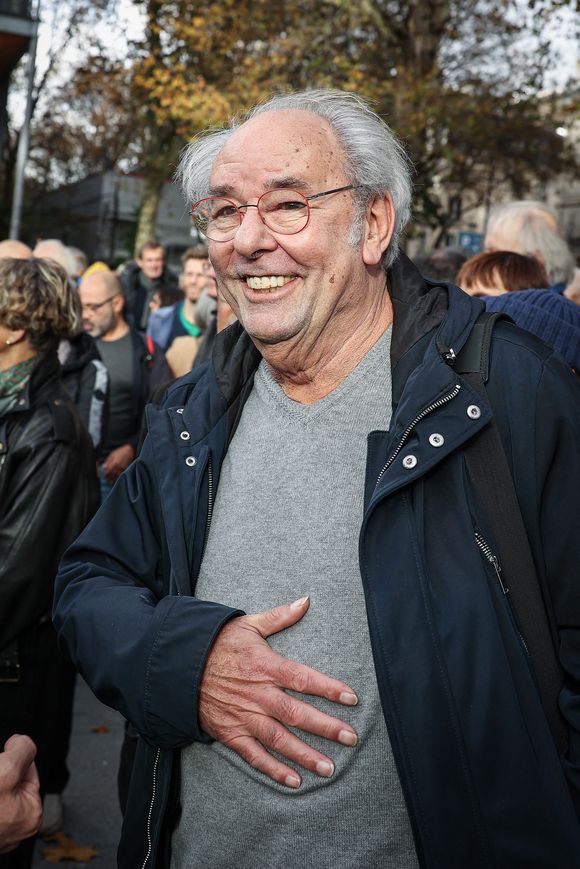 Maxime Le Forestier participe à la marche silencieuse organisée par le nouveau collectif Une Autre Voix le 19 novembre 2023 à Paris, France. Photo by Nasser Berzane/ABACAPRESS.COM