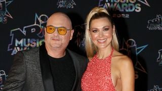 Avec sa compagne Nathalie, Cauet sur le point de passer un grand cap : il se lance 30 ans après sa première fois