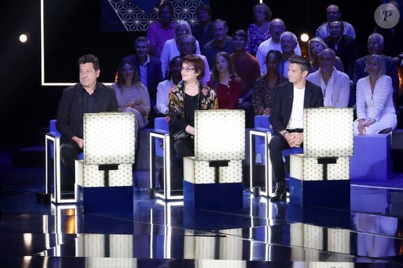 Exclusif - Laurent Gerra, Anny Duperey, Gautier Capuçon lors de l'enregistrement de l'émission "La Boîte à secrets", présentée par F.Bollaert et diffusée le 10 octobre 2025 sur France 3, dans les studios du Lendit à Saint-Denis, Seine Saint-Denis, France, le 22 septembre 2025. © Jack Tribeca/Bestimage