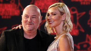 “La roue tourne enfin” : Cauet de retour à la radio, sa compagne Nathalie sort du silence et livre un message fort
