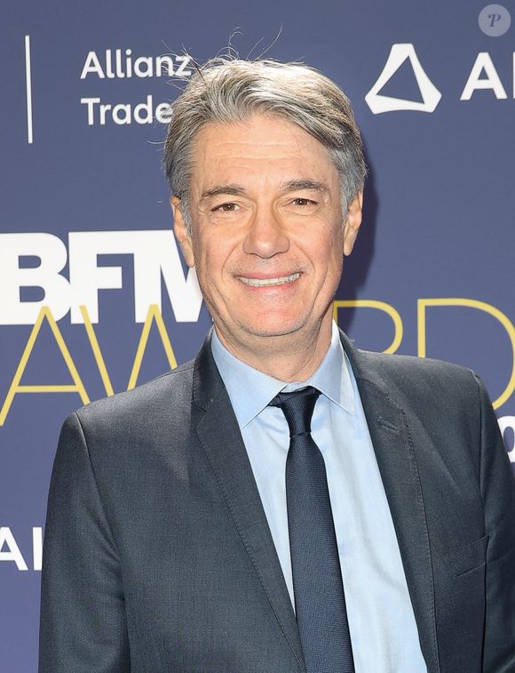 Né à Nice en 1963, le journaliste fête ce lundi 18 août 2025 ses 62 ans. 

Alain Marschall - 19ème édition des "BFM Awards" à la Pyramide du Louvre à Paris © Coadic Guirec/Bestimage