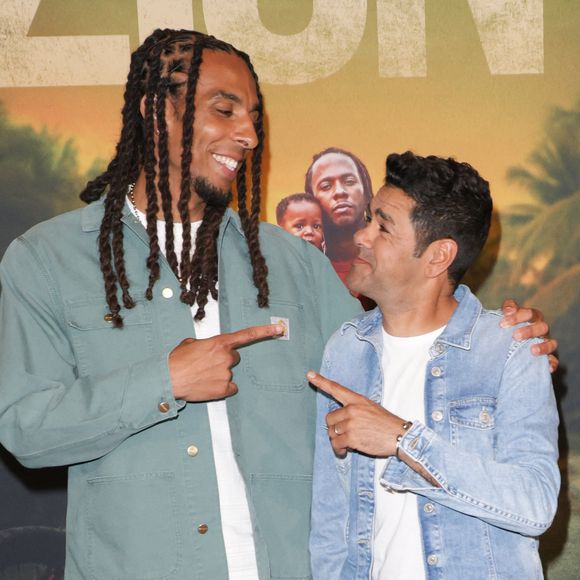 Nelson Foix et Jamel Debbouze au photocall de la première du film Zion au cinéma Le Grand Rex à Paris, France, le 4 avril 2025. © Coadic Guirec/Bestimage