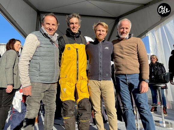 Alain Gauthier, Charlie Dalin, François Gabart, Michel Desjoyaux après la victoire de Charlie Dalin lors de la dixième édition du tour du monde en solitaire Vendée Globe aux Sables-d'Olonne, en France, le 14 janvier 2025.

© Fabien Faure/Bestimage