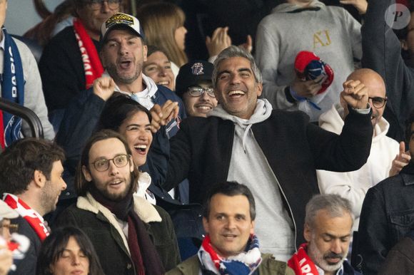 Ary Abittan, Sabrina Ouazani, Michael Youn, Sean Obispo, Cartman - Célébrités dans les tribunes lors du match retour de la Ligue Des Champions 2024-2025 (LDC) "PSG - Arsenal" (2-1) au Parc des Princes à Paris le 7 mai 2025. © Cyril Moreau/Bestimage