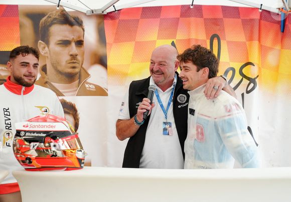 Un hommage lui sera rendu lors du 10e Marathon Karting Jules Bianchi, du 12 au 14 septembre 2025, au circuit Paul-Ricard.

Tom Bianchi, Philippe Bianchi, Charles Leclerc lors du marathon Karting Jules Bianchi au circuit Paul Ricard au Castellet le 8 septembre 2024. © Anne-Sophie Guebey via Bestimage