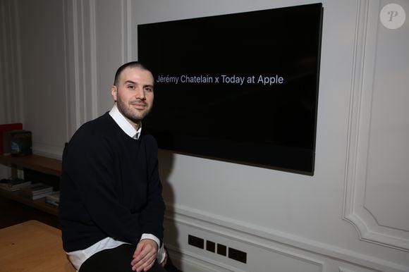 Exclusif - Jérémy Chatelain présente son nouveau clip "Carton à droite" en avant-première à l'Apple Store des Champs-Elysées à Paris le 21 mars 2019. Jérémy apprendra par la suite au public comment remixer son propre clip avec Garage Band, sur iPad.

© Denis Guinebourg / Bestimage