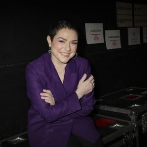 Emilie Dequenne faisait partie de ces actrices bienveillantes dont le sourire restera gravé dans la mémoire des Français. 

Emilie Dequenne - Studio - Soirée de gala "Tous les talents chantent contre le cancer" pour l'association "Tout le monde contre le cancer" à l'Olympia à Paris. Le 20 juin 2024
© Jack Tribeca / Bestimage