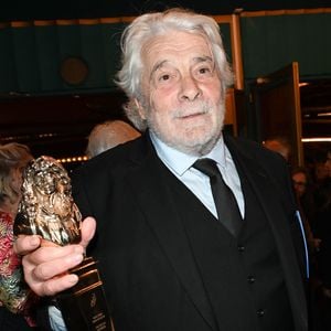 Jacques Weber, Molière d'Honneur au photocall de la 33ème cérémonie des Molières aux Folies Bergère à Paris le 30 mai 2022.

© Coadic Guirec / Bestimage