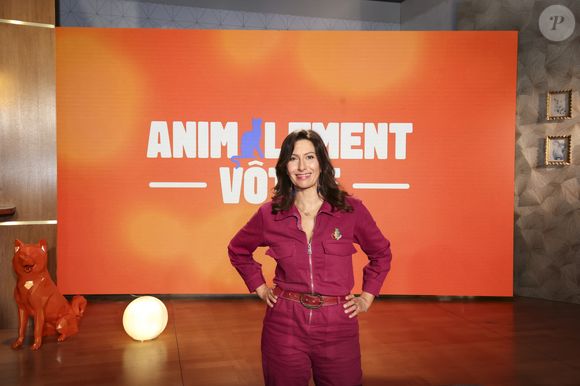 Exclusif - Docteur Farah Kesri, lors de la présentation de l'équipe et du plateau de la nouvelle émission "Animalement Vôtre" présentée par Bernard Montiel et diffusée le dimanche 9 novembre dès 15.45 sur France 3, à Paris, France, le 13 octobre 2025. © Jack Tribeca/Bestimage
