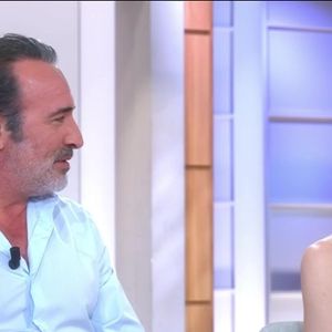Jean Dujardin surpris par Jeanne Cherhal dans "C à vous", diffusé sur France 5 ce 11 mars 2026

Copyright : Capture d'écran France 5 / C à vous
