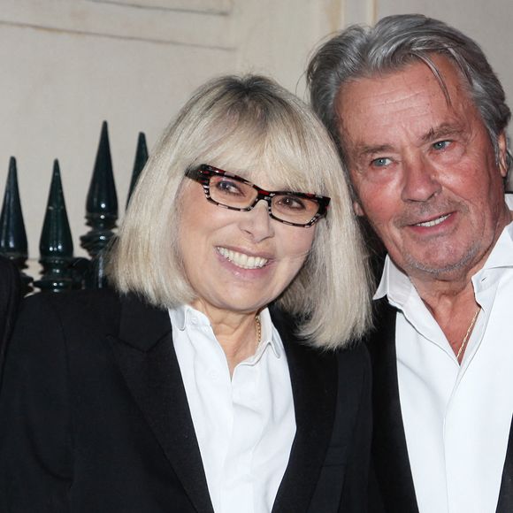 Alain Delon et Mireille Darc le 4 mai 2013 à Cannes, France.
Agence / Bestimage