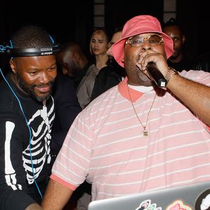 Depuis son plus jeune âge, il mixe des morceaux...

Semi-exclusif - Djibril Cissé, le DJ et rappeur Big Ali (Ali Fitzgerald Moore) durant la fashion week de Paris à l'hôtel le collectionneur, le 02 mars 2022.. © Veeren - Christophe Clovis / Bestimage