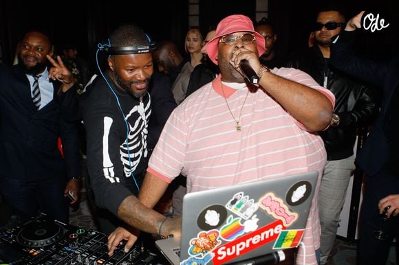 Depuis son plus jeune âge, il mixe des morceaux...

Semi-exclusif - Djibril Cissé, le DJ et rappeur Big Ali (Ali Fitzgerald Moore) durant la fashion week de Paris à l'hôtel le collectionneur, le 02 mars 2022.. © Veeren - Christophe Clovis / Bestimage