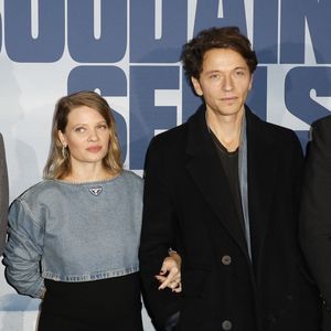 Mélanie Thierry (enceinte de son 3ème enfant) et son compagnon Raphaël Haroche - Avant-première du film "Soudain Seuls" à l'UGC à Normandie à Paris le 4 décembre 2023. © Marc Ausset-Lacroix/Bestimage | 00641955