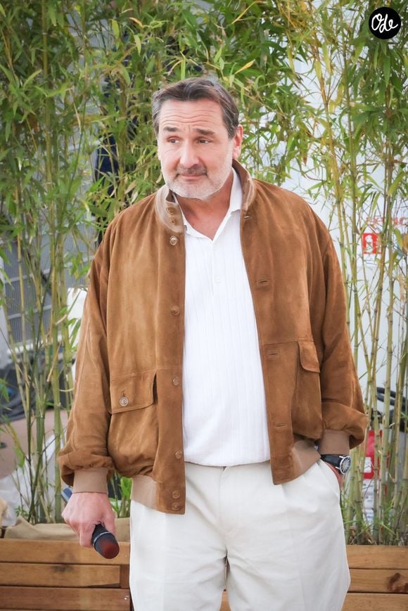 À 4 ans, son petit garçon "fait la loi".

Gilles Lellouche - Plateau de l'émission "C à vous" lors du 79ème Festival International du Film de Cannes le 18 mai 2026. © Jack Tribeca / Bestimage