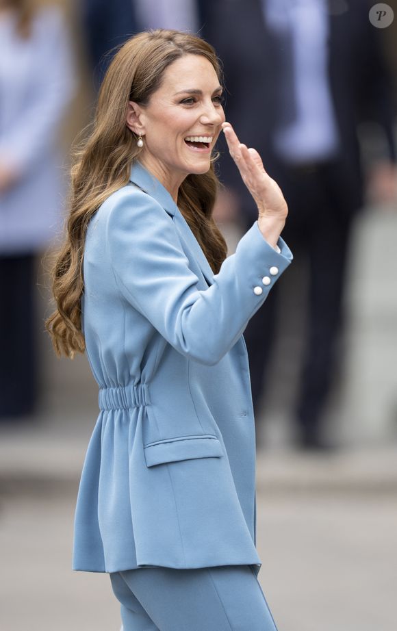 Son Altesse Royale, Catherine, Princesse de Galles (Catherine (Kate) Middleton, princesse de Galles), visite de 2 jours en Italie. À son arrivée à la mairie de Reggio Emilia, elle est accueillie par le maire de la ville, Marco Massari, le 13 mai 2026. © GoffPhotos/Bestimage
