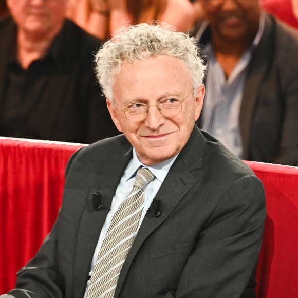 Exclusif - Nelson Monfort - Enregistrement de l'émission "Vivement dimanche" au studio Gabriel, présentée par M.Drucker, et diffusée sur France 3 le 22 juin 2025. 
© Guillaume Gaffiot / Bestimage
