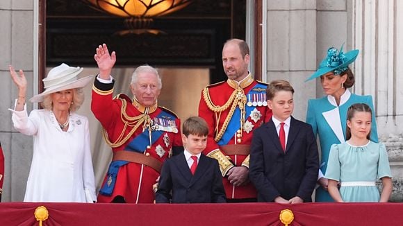 Sur le balcon de Buckingham Palace, un membre de la famille royale brille par son absence, et ça n'est ni Meghan ni Harry !