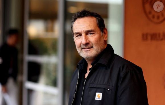 Gilles Lellouche - Célébrités au village des Internationaux de France de tennis de Roland Garros 2024 à Paris le 2 juin 2024. © Jacovides / Moreau / Bestimage