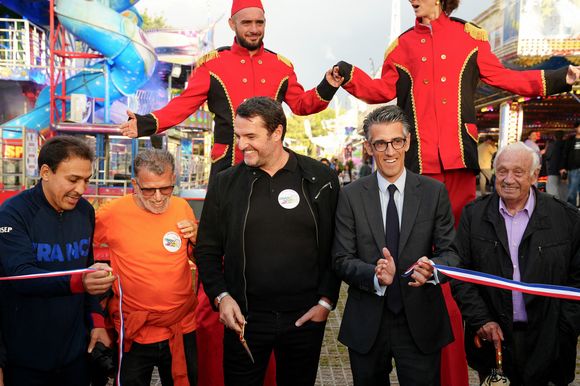 Arnaud Ducret, Marcel Campion, Jérémy Redler, Marc Salem (fondateur de l'association "Coucou Nous Voilou") - Inauguration de la 42ème édition de la fête à Neuneu à Paris le 29 août 2025.
© Anne-Sophie Guebey / Bestimage