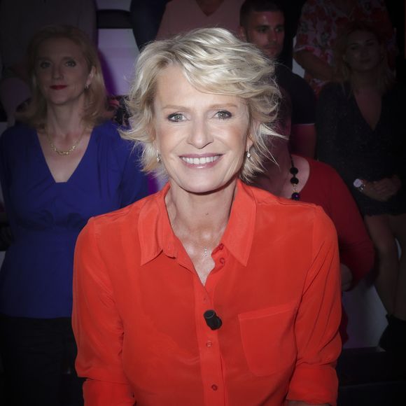 "Voilà des années que la production me le propose… j’ai accepté… enfin! Challenge personnel, physique et mental… j’espère être à la hauteur de l’exigence de cette aventure !"

Exclusif - Sophie Davant - Sur le plateau de l’émission TPMP (Touche Pas à Mon Poste) présentée en direct par C.Hanouna et diffusée sur C8 - Paris le 07/09/2023 - © Jack Tribeca / Bestimage