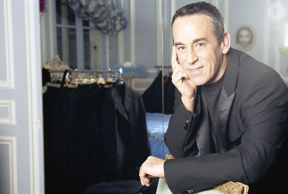En France, à Paris, Thierry Ardisson chez lui