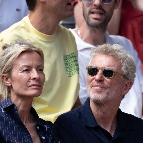 Depuis inséparables, les tourtereaux se soutiennent dans leurs projets respectifs. Elle vient le retrouver sur ses tournages et lui respecte ses choix de carrière...  

Hortense Brogniart et Denis Brogniart en tribune Jour 9 lors des Internationaux de France 2026 à Roland Garros le 01 juin 2026 à Paris, France. Photo Nasser Berzane/Abaca