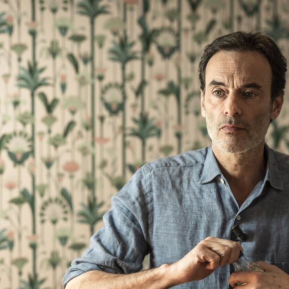 Exclusif - Anthony Delon - Anthony Delon fait la promotion de son livre "Bastingage" sur le plateau de l'émission "C à Vous" à Paris le 27 mars 2024. © Cyril Moreau/Bestimage
