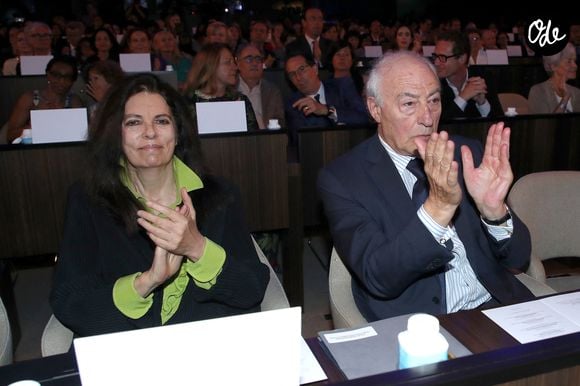 Cette prise de participation minoritaire, dont le montant n’a pas été dévoilé, a marqué le premier investissement de Téthys Invest dans le secteur de la mode. 

Françoise Bettencourt Meyers et son mari Jean-Pierre Meyers - Prix International L’Oréal-UNESCO pour les Femmes et la Science à l’UNESCO, Paris, France le 12 Juin 2025.

© Bertrand Rindoff / Bestimage