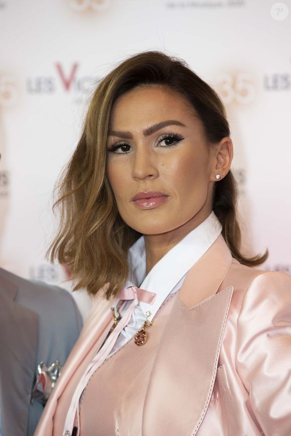 Vitaa au photocall de la 35ème cérémonie des Victoires de la musique à la Seine musicale de Boulogne-Billancourt.

Photo : Cyril Moreau / Bestimage