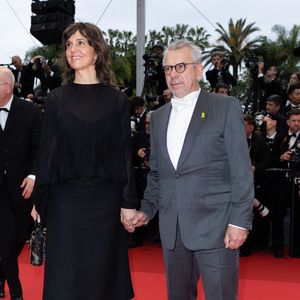 Son époux, Philippe Torreton l'avait aussi demandé en mariage sur place

Elsa Boublil et Philippe Torreton - Montée des marches du film " Le deuxième acte " pour la cérémonie d'ouverture du 77ème Festival International du Film de Cannes, au Palais des Festivals à Cannes. Le 14 mai 2024
© Olivier Borde / Bestimage
