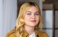 Louane, représentante de la France à la 69ème édition de l’Eurovision, le 16 avril 2025
