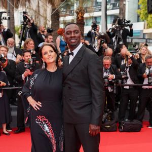 Omar Sy et sa femme Hélène - Montée des marches du film " Top Gun : Maverick " lors du 75ème Festival International du Film de Cannes. Le 18 mai 2022
© Cyril Moreau / Bestimage