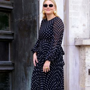 Louane - Personnalités au défilé de mode Zimmermann collection prêt à porter printemps / été 2024 au palais de Tokyo à Paris le 2 octobre 2023.

© Christophe Aubert / Bestimage